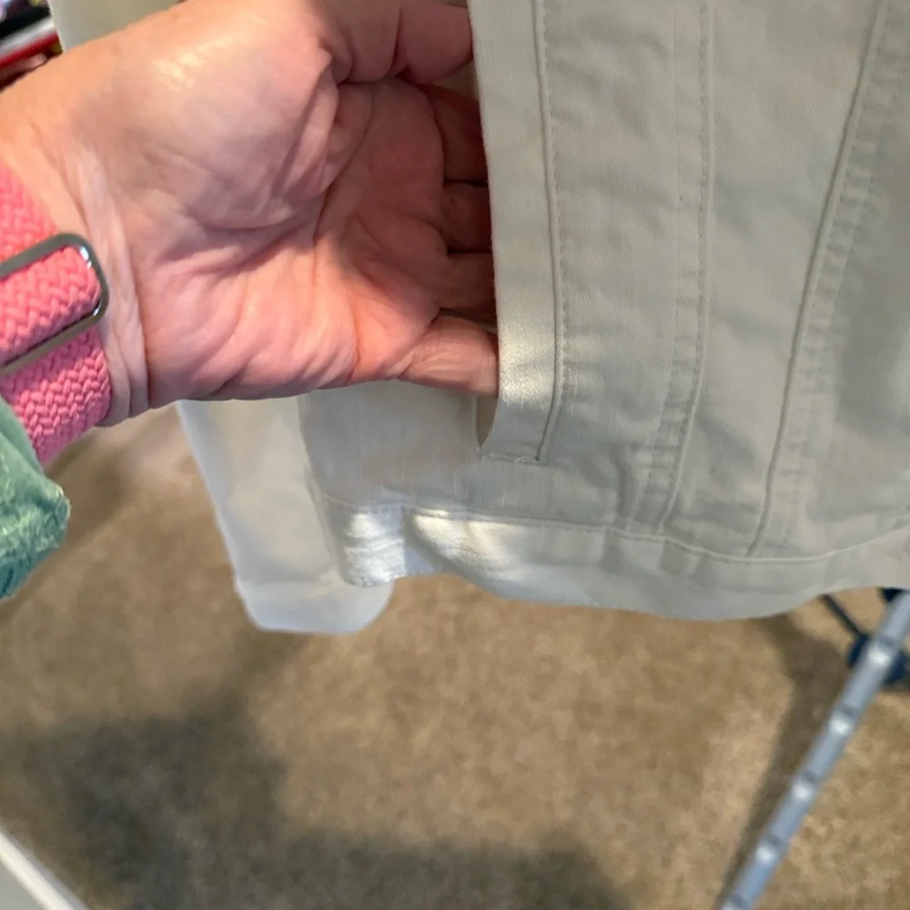 LOFT White button up Jean Jacket. Size Large - Picture 5 of 7